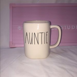 Rae Dunn AUNTIE mug white